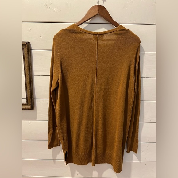 Old Navy Brown V-Neck Lightweight Sweater – Size XL - Picture 8 of 8